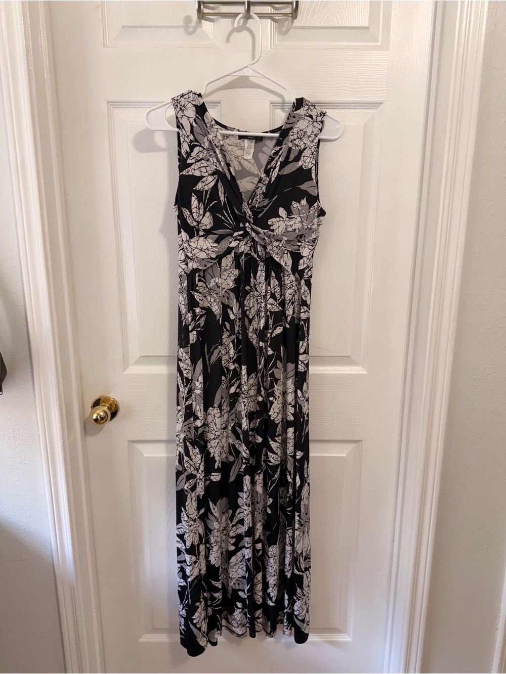 Black & White Floral Knot-Front Maxi Dress